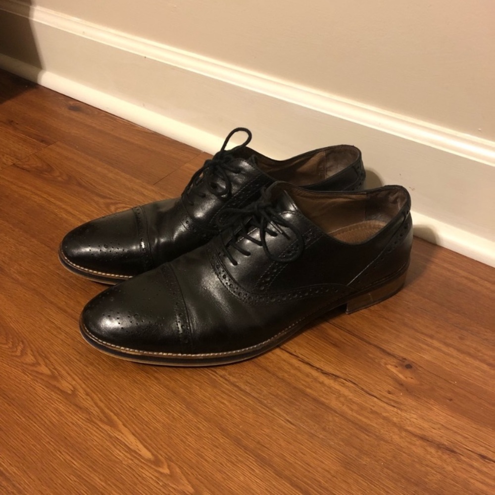 Johnston & Murphy Black Cap Toe Conard Dress Shoes